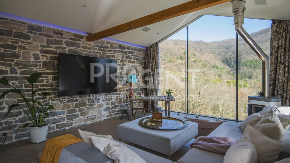 ISTRA, GROŽNJAN, KUĆA S BAZENOM, PRODAJE SE