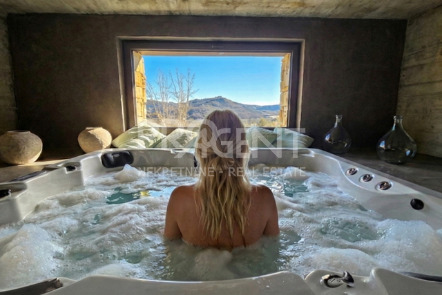 ISTRA, MOTOVUN, VILLA, PRODAJE SE