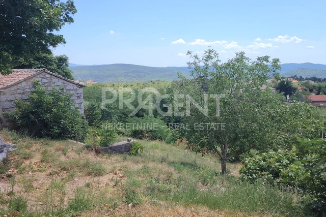 ISTRA, ROČ, GRAĐEVINSKO ZEMLJIŠTE, PRODAJE SE