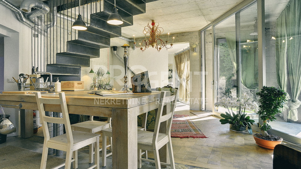 ISTRA, GROŽNJAN, KUĆA S BAZENOM, PRODAJE SE