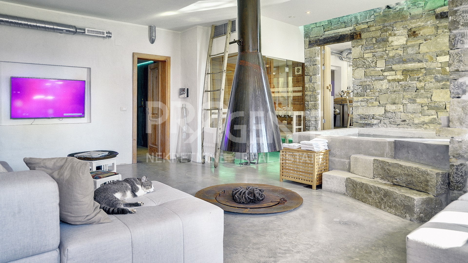 ISTRA, GROŽNJAN, KUĆA S BAZENOM, PRODAJE SE