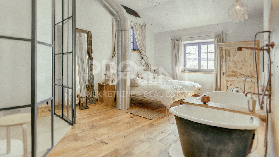 ISTRA, GROŽNJAN, KUĆA S BAZENOM, PRODAJE SE