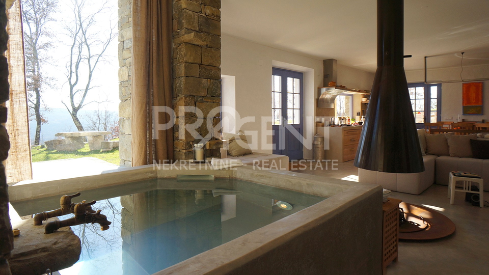 ISTRA, GROŽNJAN, KUĆA S BAZENOM, PRODAJE SE