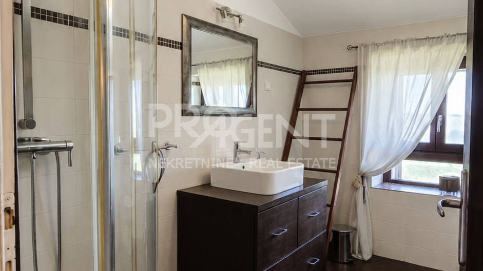Apartment&comma; 163 m2&comma; For Sale&comma; Motovun