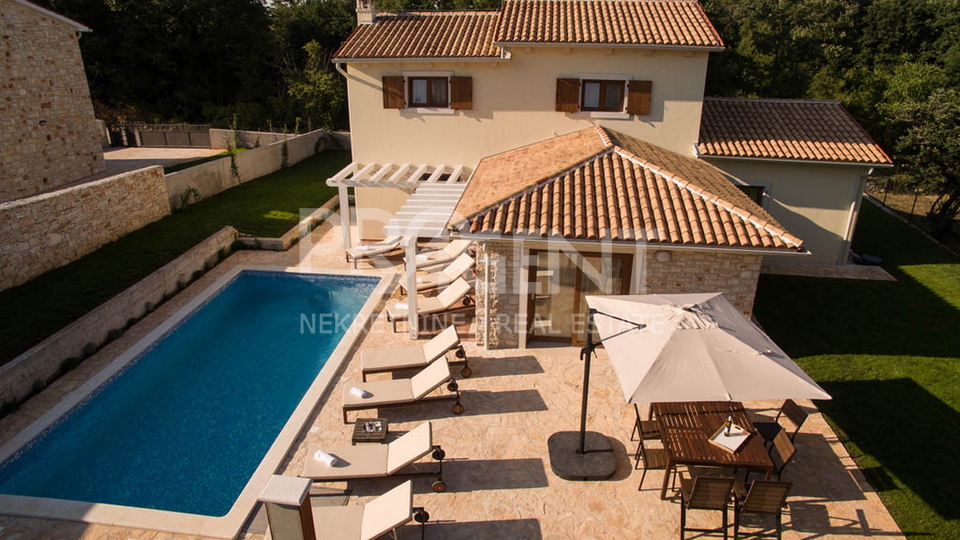 ISTRA&comma; BARBAN&comma; KU&Cacute;A S BAZENOM&comma; PRODAJE SE