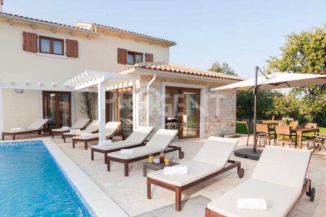 ISTRA, BARBAN, KUĆA S BAZENOM, PRODAJE SE