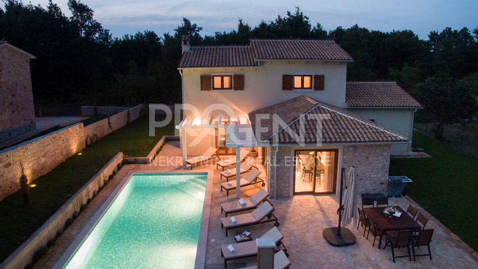 ISTRA&comma; BARBAN&comma; KU&Cacute;A S BAZENOM&comma; PRODAJE SE