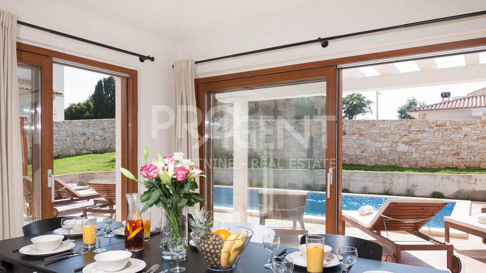 ISTRA&comma; BARBAN&comma; KU&Cacute;A S BAZENOM&comma; PRODAJE SE