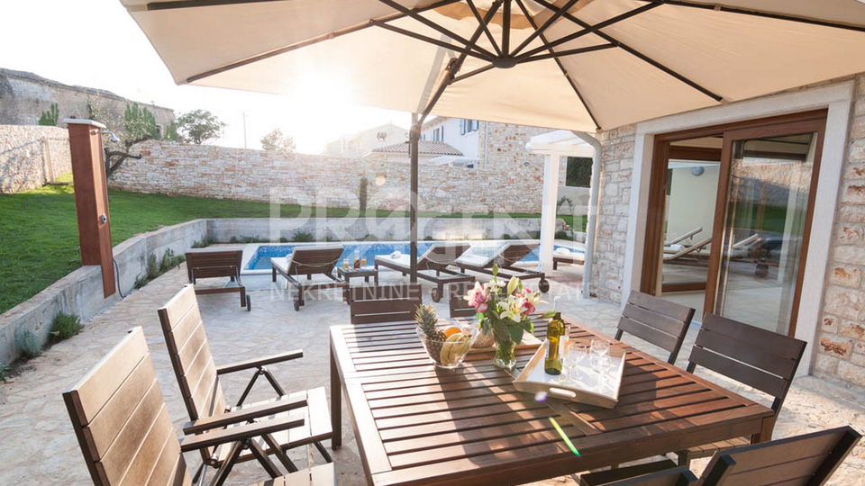 ISTRA&comma; BARBAN&comma; KU&Cacute;A S BAZENOM&comma; PRODAJE SE