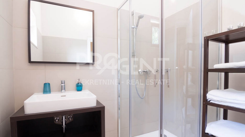 ISTRA&comma; BARBAN&comma; KU&Cacute;A S BAZENOM&comma; PRODAJE SE