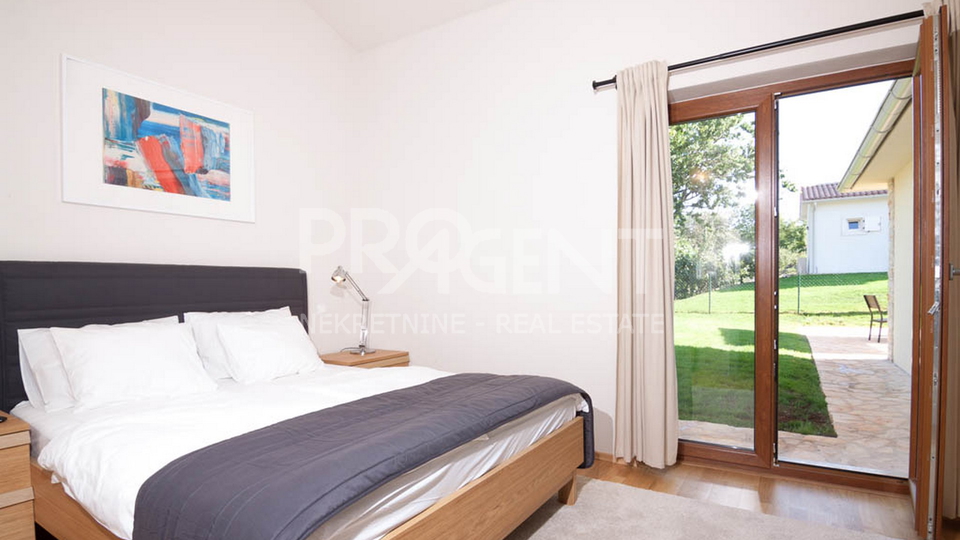 ISTRA&comma; BARBAN&comma; KU&Cacute;A S BAZENOM&comma; PRODAJE SE