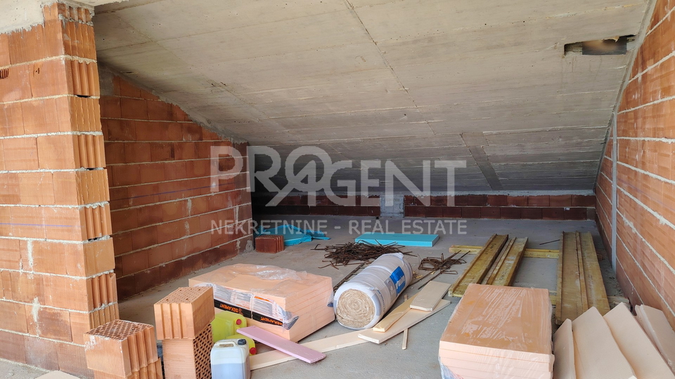 ISTRA, RESIDENTIAL BUILDING, TAR, FOR SALE