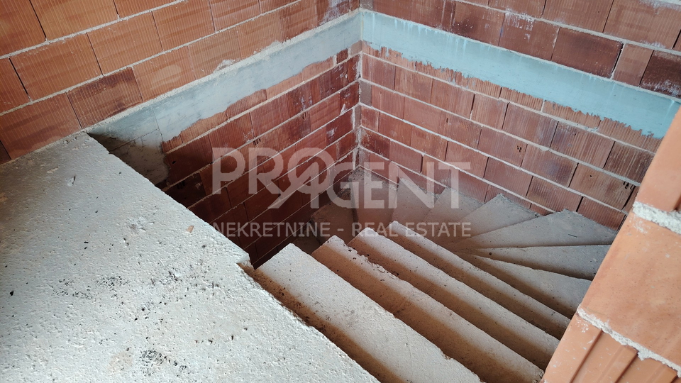 ISTRA, RESIDENTIAL BUILDING, TAR, FOR SALE