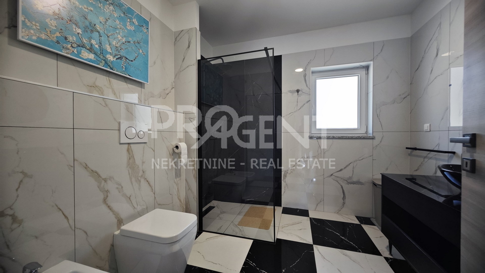 HOUSE WITH A POOL, BUZET, FOR SALE