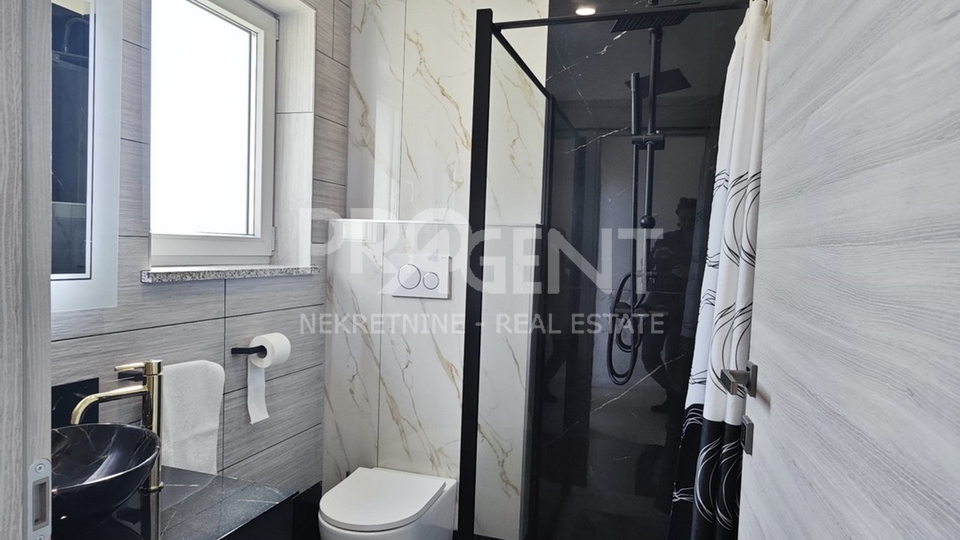 HOUSE WITH A POOL, BUZET, FOR SALE
