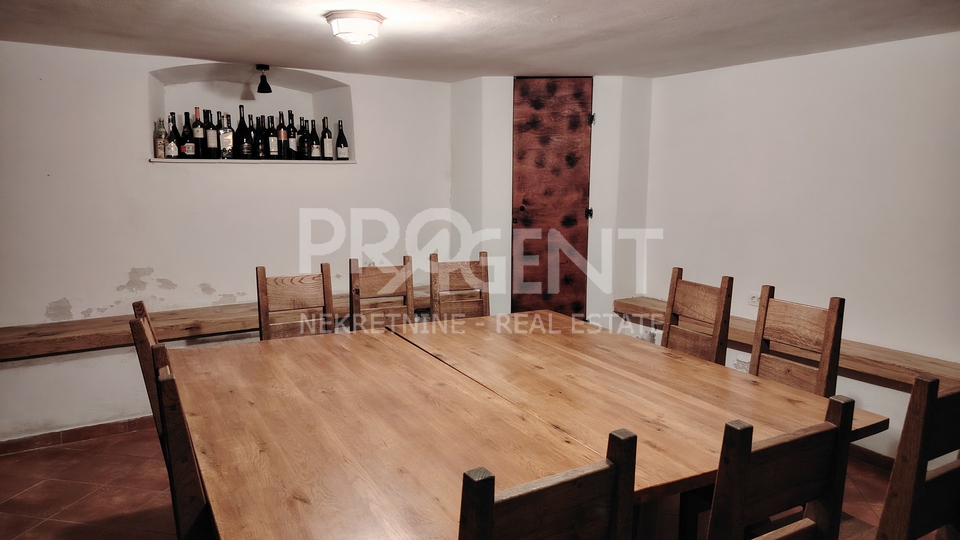MOTOVUN, ОТЕЛЬ, CASA ROSSA + СТРОИТЕЛЬНЫЙ УЧАСТОК, ПРОДАЁТСЯ