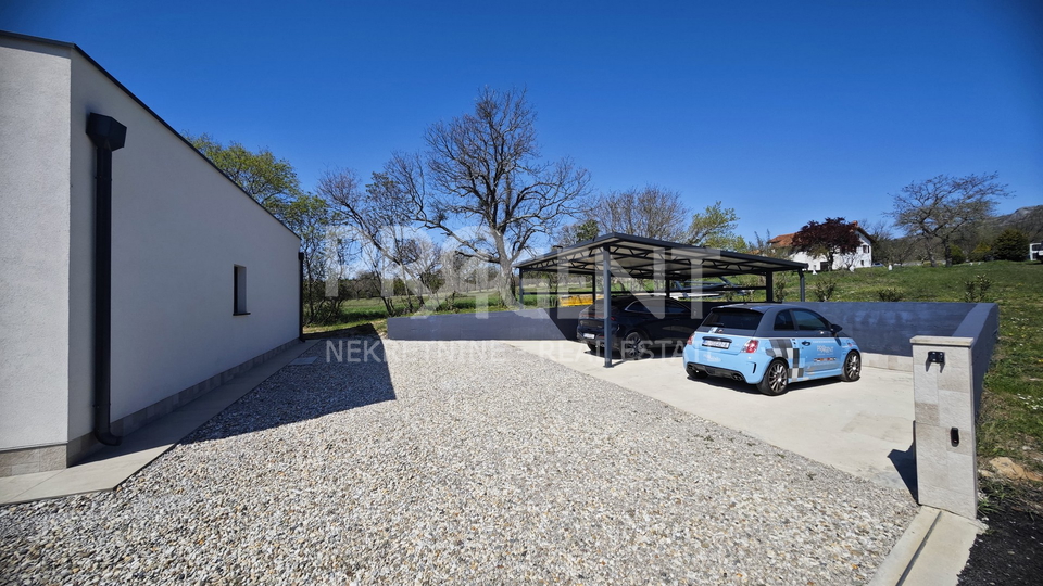 HOUSE WITH A POOL, BUZET, FOR SALE
