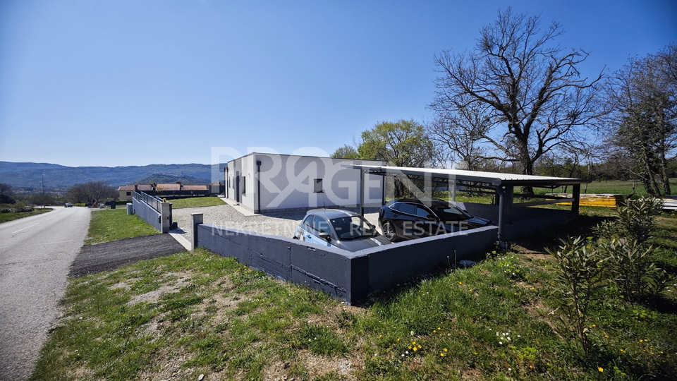 HOUSE WITH A POOL, BUZET, FOR SALE