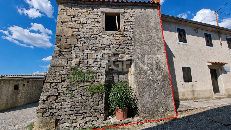 Istria&comma; Dragu&cacute;&comma; stone stable for reconstruction