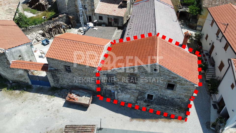 Istria&comma; Dragu&cacute;&comma; stone stable for reconstruction