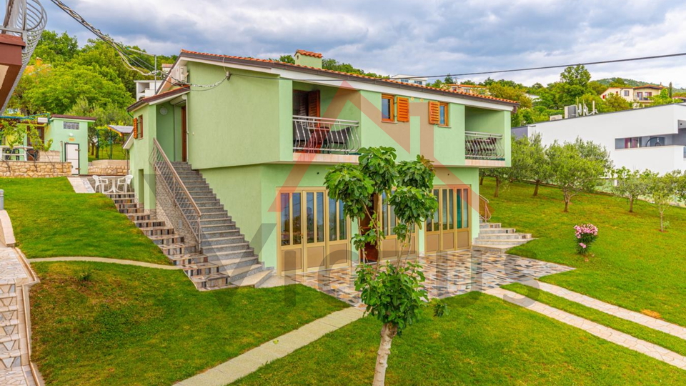 CRIKVENICA - Dvije kuće s bazenom i maslinikom