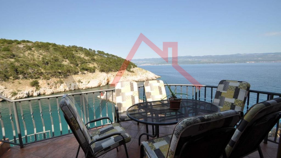 VRBNIK, house on a rock above the sea