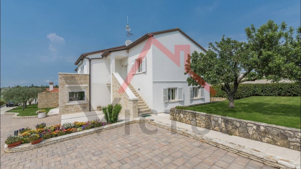 ROVINJ - villa with pool and large garden