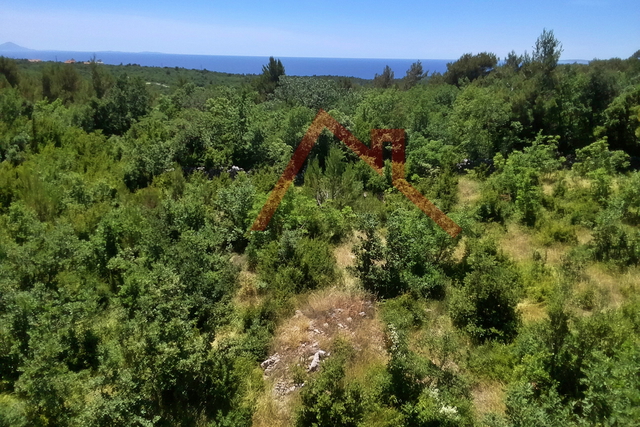 SVETI LOVREČ LABINSKI - zemljište sa pogledom na more i građevinskom dozvolom