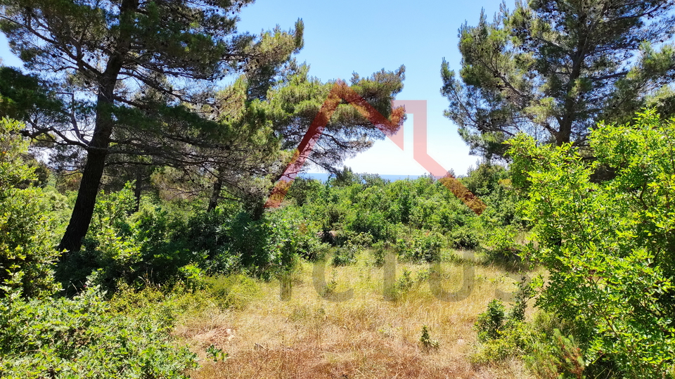 SVETI LOVREČ LABINSKI - zemljište sa pogledom na more i građevinskom dozvolom