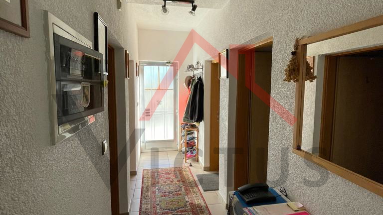 NOVIGRAD - samostojeća apartmantska kuća