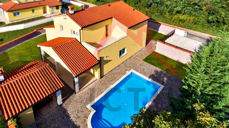 LABIN - nuova casa familiare con piscina vicino alla città