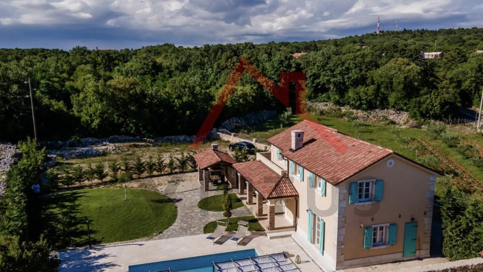 DOBRINJ, KRAS - two Mediterranean villas surrounded by greenery