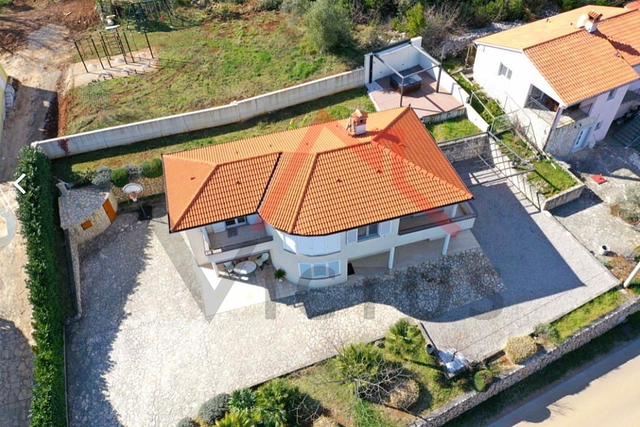 DRENJE - Einfamilienhaus mit Meerblick