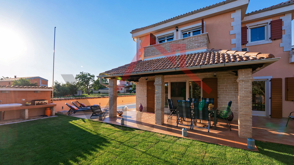 POREČ, UMGEBUNG - Steinhaus mit Pool