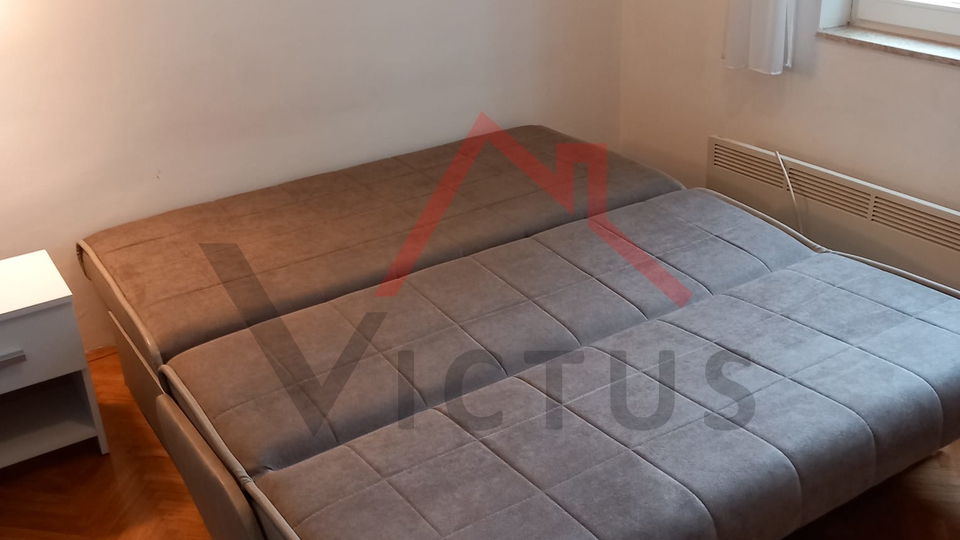 NOVI VINODOLSKI - 1 Zimmerwohnung mit Wohnzimmer, 50 m vom Meer, 34 m2