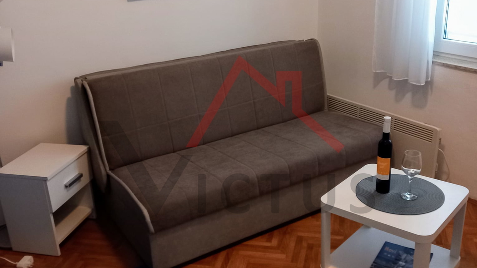 NOVI VINODOLSKI - 1 Zimmerwohnung mit Wohnzimmer, 50 m vom Meer, 34 m2