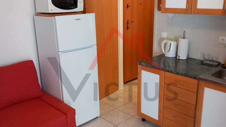 NOVI VINODOLSKI - 1 Zimmerwohnung mit Wohnzimmer, 50 m vom Meer, 34 m2