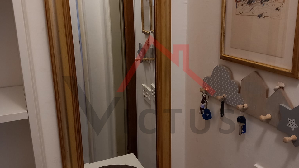 NOVI VINODOLSKI - 1 Zimmerwohnung mit Wohnzimmer, 50 m vom Meer, 34 m2