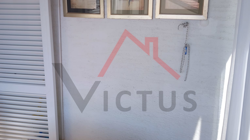 NOVI VINODOLSKI - 1 Zimmerwohnung mit Wohnzimmer, 50 m vom Meer, 34 m2