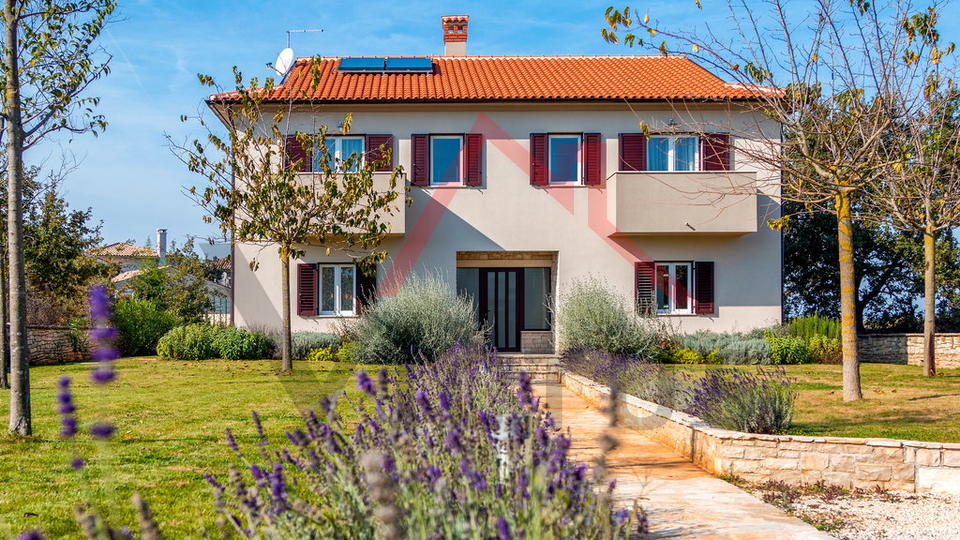 ROVINJ - Haus mit Pool in ruhiger Lage