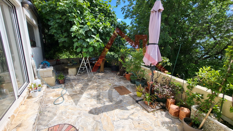 CRIKVENICA - Stan s okućnicom