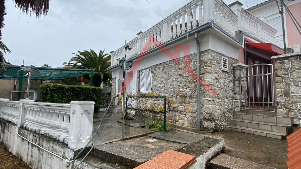 CRIKVENICA - House in the center