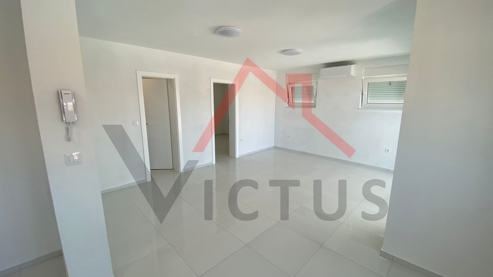 CRIKVENICA - 3 bedroom + bathroom, apartment in a new building, 400 meters from the sea, 125 m2