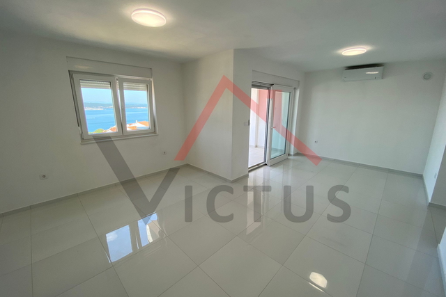 CRIKVENICA - 3 bedroom + bathroom, apartment in a new building, 400 meters from the sea, 125 m2