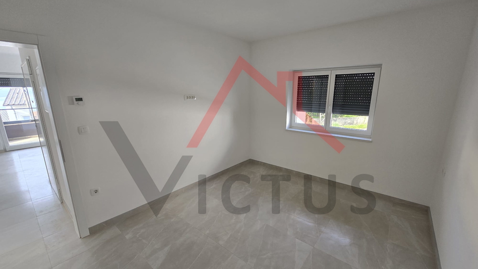 CRIKVENICA - 2 Schlafzimmer + Badezimmer, erster Stock, 71 m2