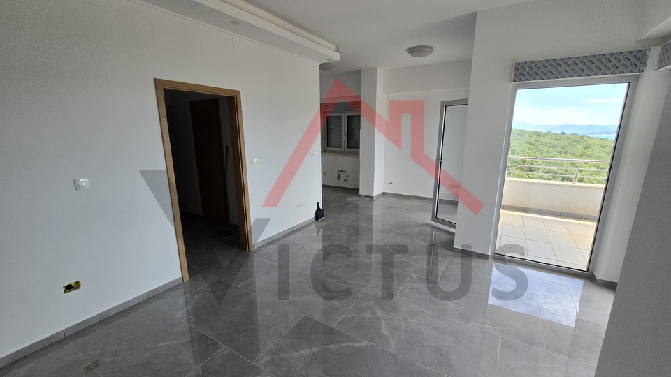 JADRANOVO - 2 camere da letto + bagno, appartamento con due posti auto e vista mare aperta, 73 m2