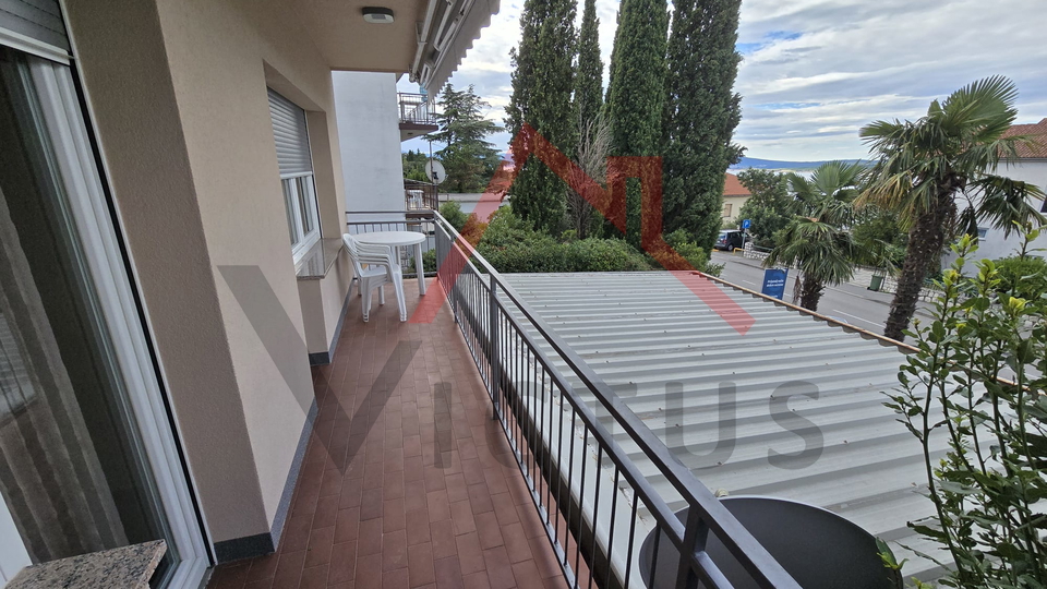 CRIKVENICA - 2 Schlafzimmer + Badezimmer, 100 Meter vom Strand entfernt, 66 m2