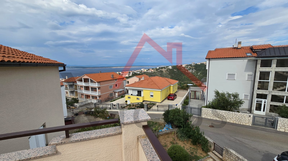 CRIKVENICA - House with 4 apartments and garage