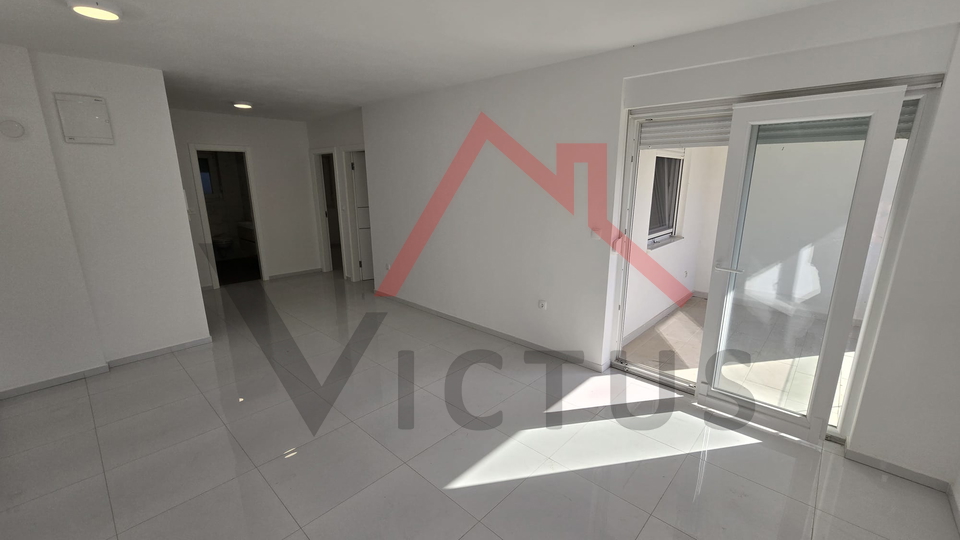 CRIKVENICA - 2 bedroom + bathroom, apartment in a new building, 150 meters from the sea, 55 m2