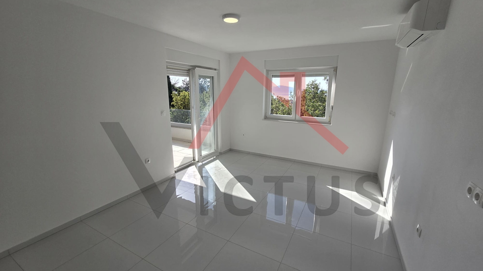 CRIKVENICA - Two-story apartment in a new building, 150 meters from the sea, 108 m2